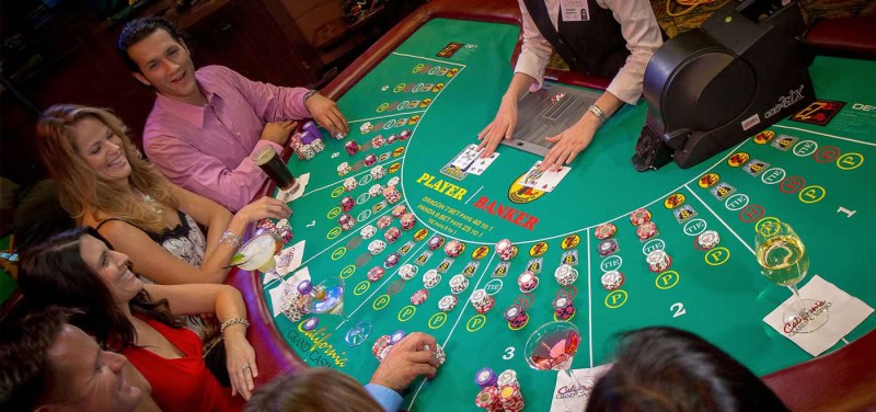 Quy tắc và mục tiêu của Baccarat